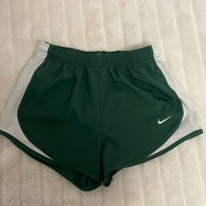 Selling this cause its too big on me